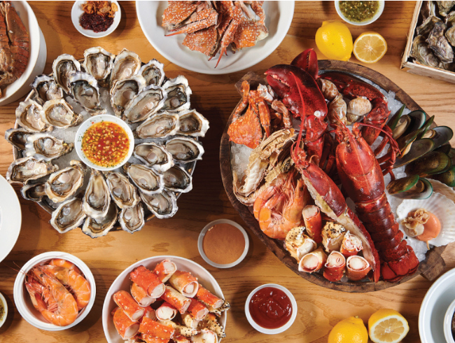 บุฟเฟต์มื้อเย็นฉลองส่งท้ายปี 2568